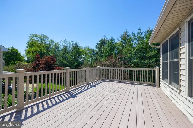 1042 CAMBRIDGE DR, Manheim, PA 17545
