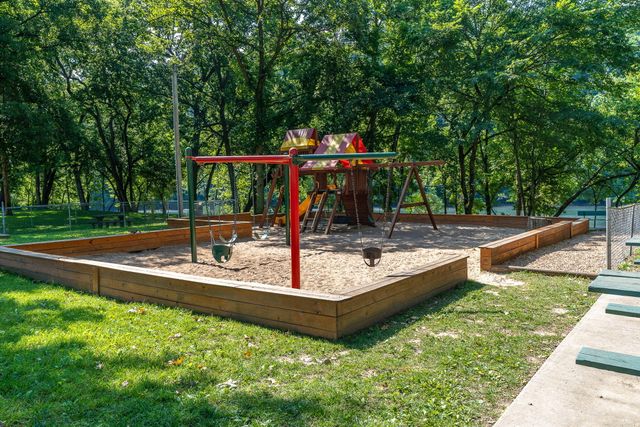 175 Avondale Drive 11, Branson, MO 65616