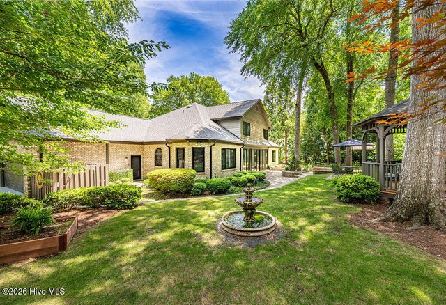 4 Village Lane, Pinehurst, NC 28374