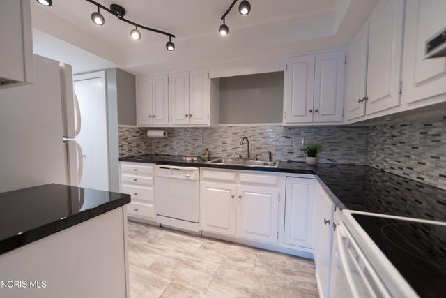 4343 W Bancroft Street, Apt 2k, Ottawa Hills, OH 43615