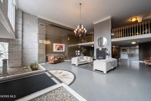 4343 W Bancroft Street, Apt 2k, Ottawa Hills, OH 43615