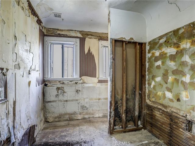 807 E Laurel, Compton, CA 90221