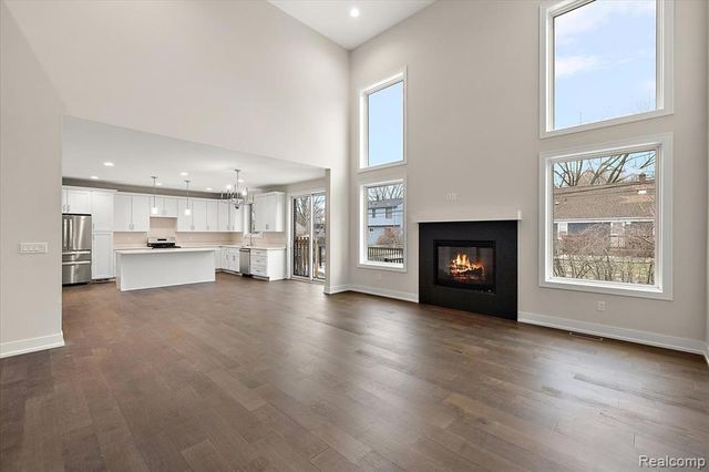 2921 Walsh Drive, Rochester Hills, MI 48309