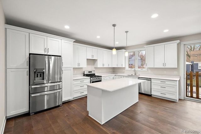 2921 Walsh Drive, Rochester Hills, MI 48309