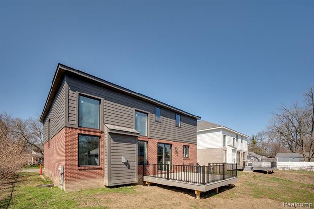 2921 Walsh Drive, Rochester Hills, MI 48309