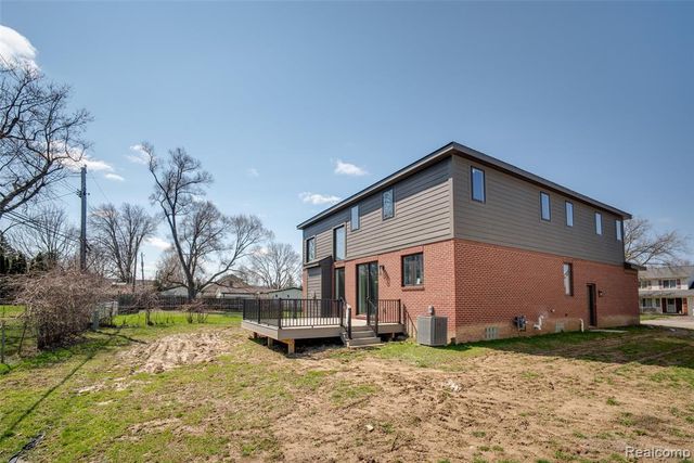 2921 Walsh Drive, Rochester Hills, MI 48309