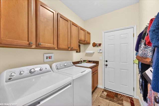 7969 Stableford Drive, Washington Twp, MI 48094
