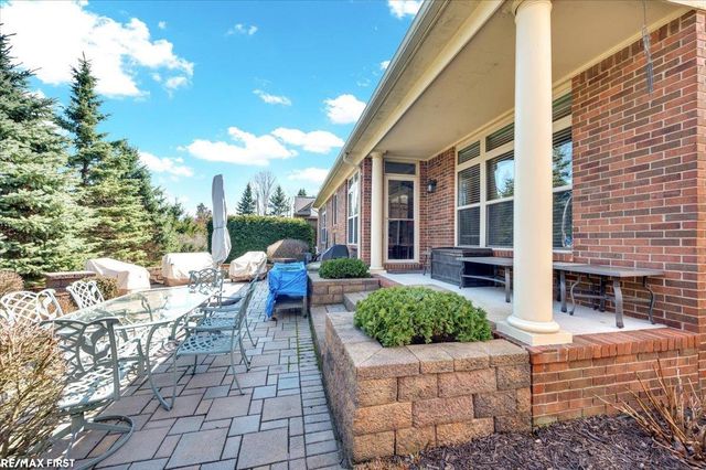 7969 Stableford Drive, Washington Twp, MI 48094