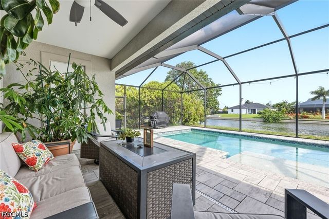212 SW 20th ST, Cape Coral, FL 33991