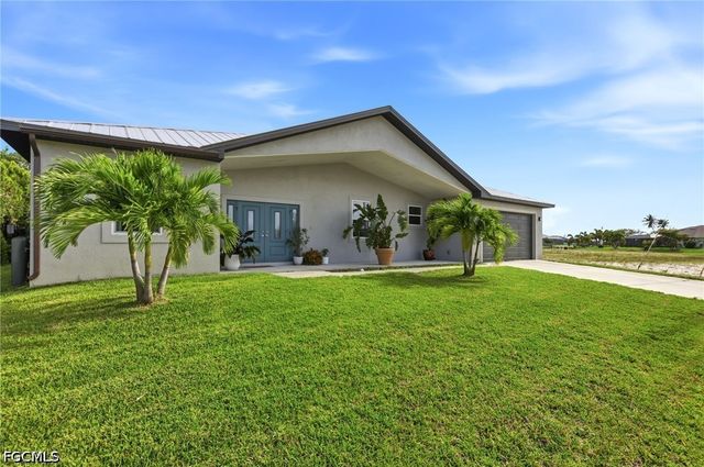 212 SW 20th ST, Cape Coral, FL 33991
