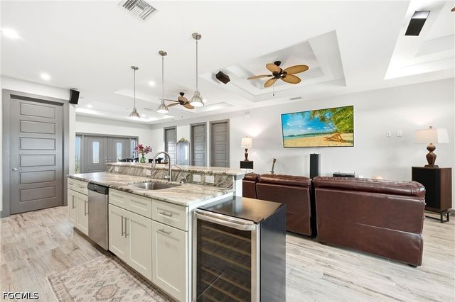 212 SW 20th ST, Cape Coral, FL 33991