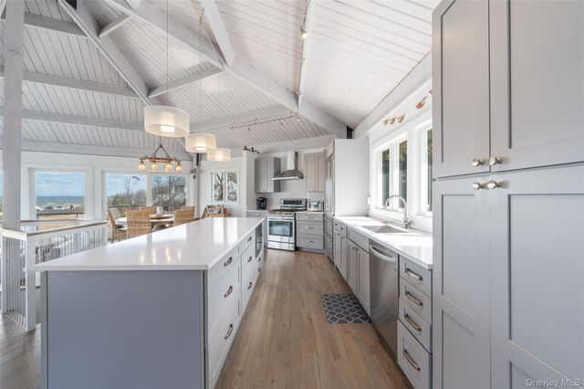 56875 Route 48, Greenport, NY 11944