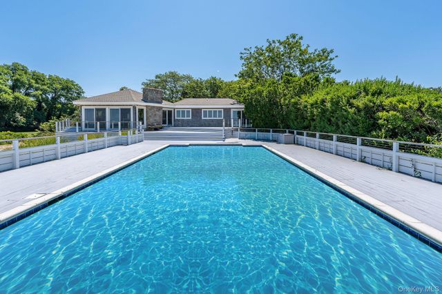 56875 Route 48, Greenport, NY 11944