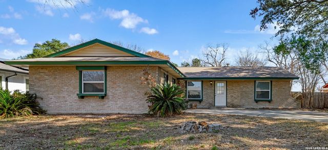 3706 Petry Dr, Kirby, TX 78219
