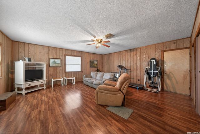 3706 Petry Dr, Kirby, TX 78219