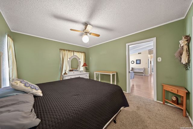 3706 Petry Dr, Kirby, TX 78219