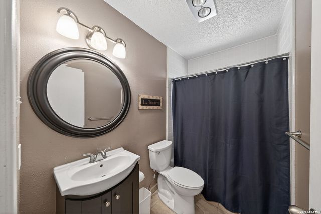 3706 Petry Dr, Kirby, TX 78219