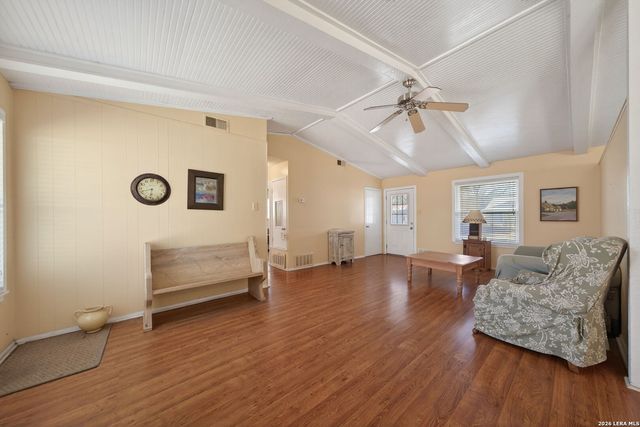 3706 Petry Dr, Kirby, TX 78219