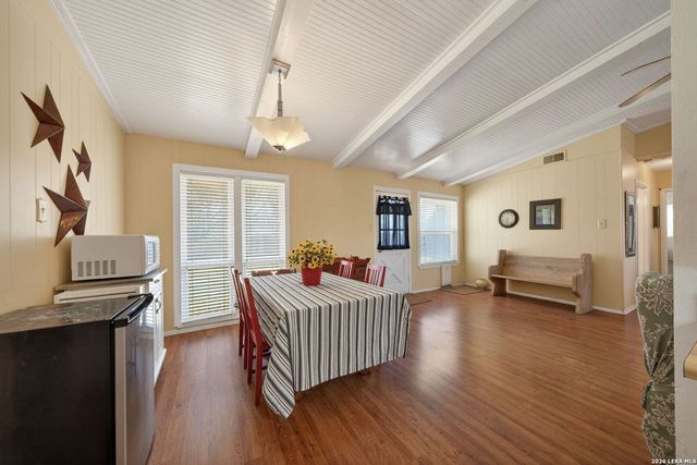 3706 Petry Dr, Kirby, TX 78219