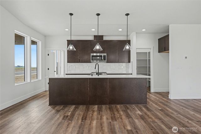 1605 7th Avenue NE, Quincy, WA 98848