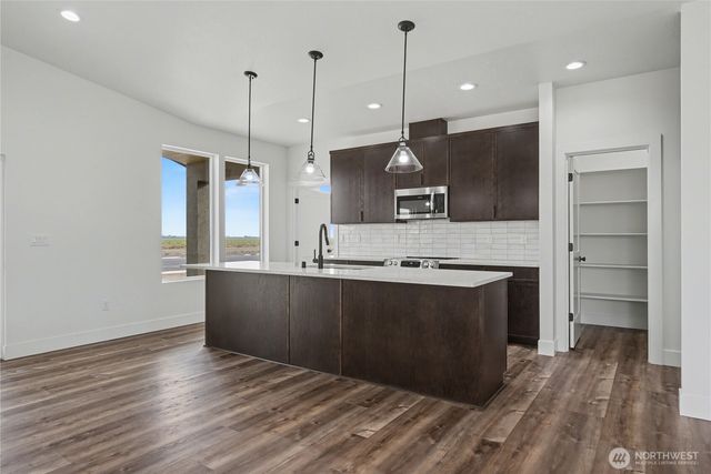 1605 7th Avenue NE, Quincy, WA 98848