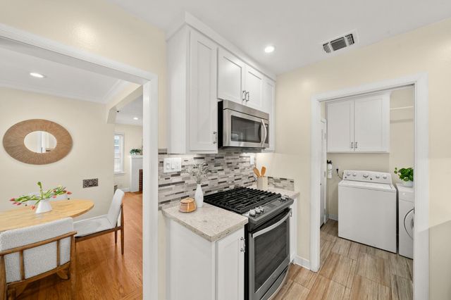 231 40th St, Sacramento, CA 95819