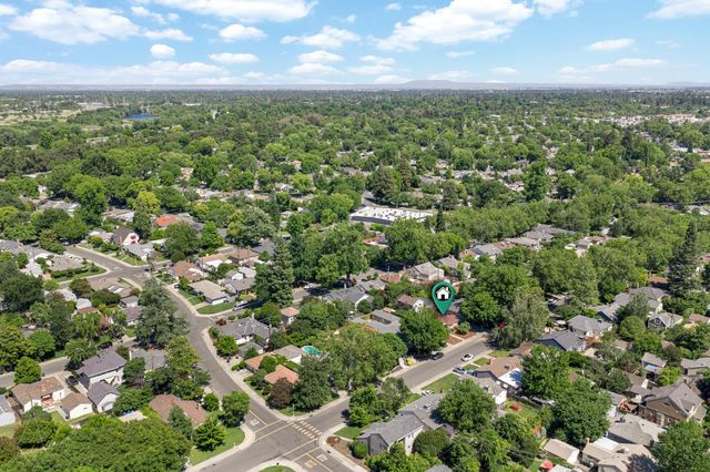 231 40th St, Sacramento, CA 95819