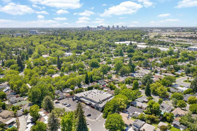 231 40th St, Sacramento, CA 95819