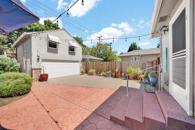 231 40th St, Sacramento, CA 95819