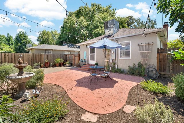 231 40th St, Sacramento, CA 95819