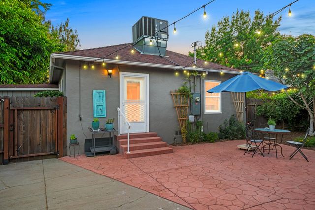 231 40th St, Sacramento, CA 95819