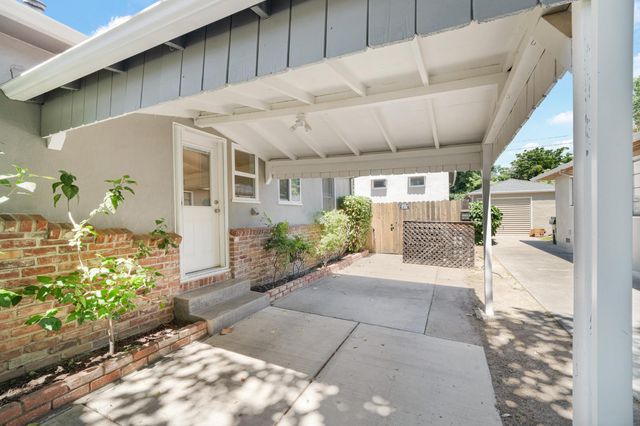 231 40th St, Sacramento, CA 95819