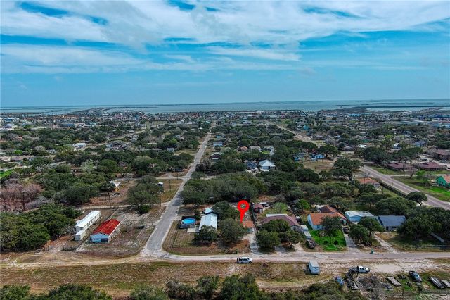1009 Saunders St, Aransas Pass, TX 78336