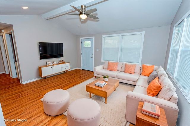 1009 Saunders St, Aransas Pass, TX 78336