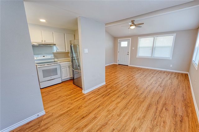 1009 Saunders St, Aransas Pass, TX 78336