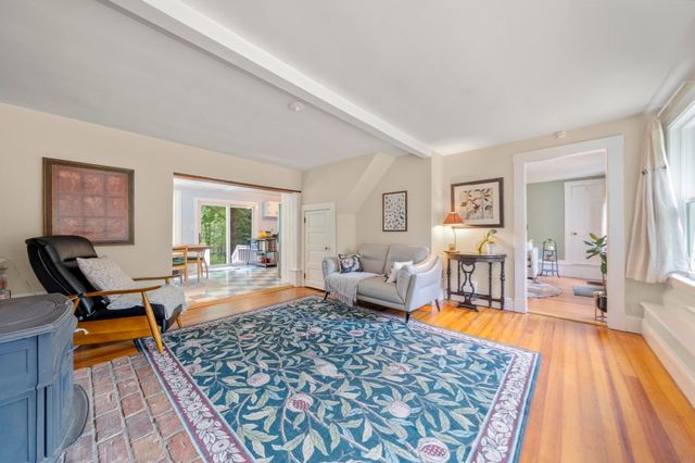 43 Myrtle St, Norfolk, MA 02056