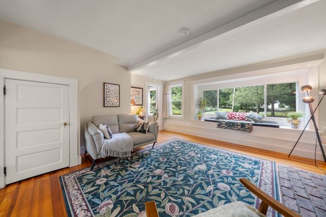 43 Myrtle St, Norfolk, MA 02056