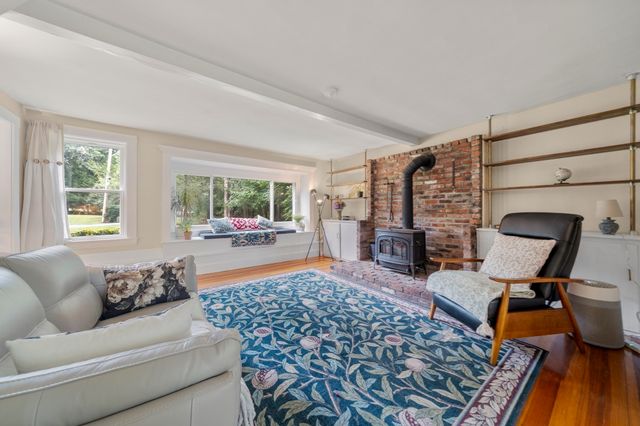 43 Myrtle St, Norfolk, MA 02056