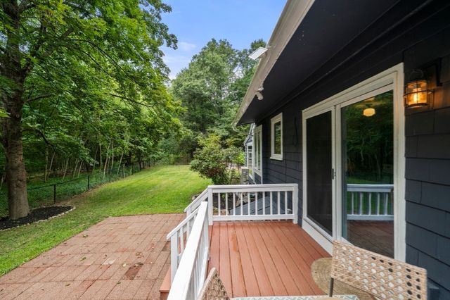 43 Myrtle St, Norfolk, MA 02056