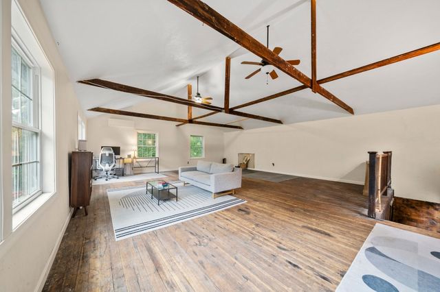 43 Myrtle St, Norfolk, MA 02056