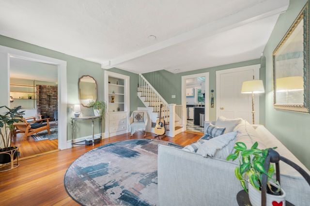 43 Myrtle St, Norfolk, MA 02056