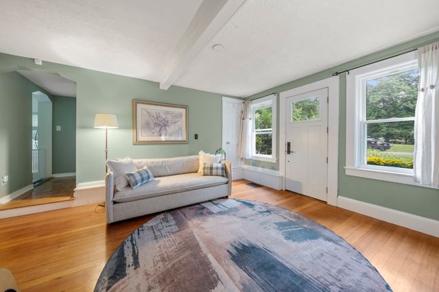 43 Myrtle St, Norfolk, MA 02056