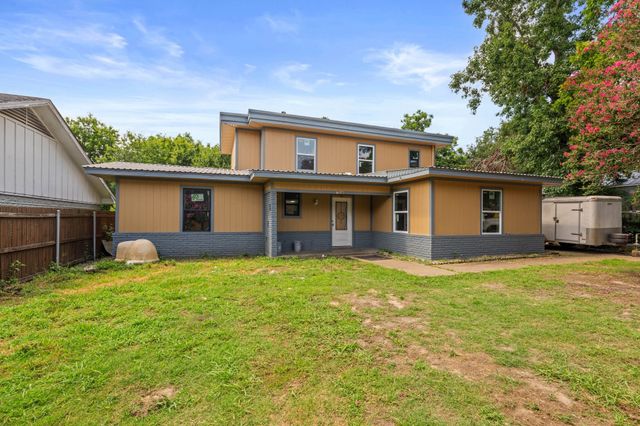 708 E Commerce Street, Mexia, TX 76667