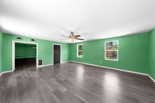 708 E Commerce Street, Mexia, TX 76667