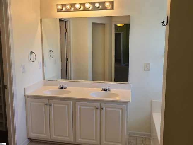 216 Clay Thorn Court, Greer, SC 29651