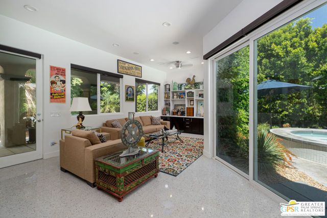 2160 N Hermosa Drive, Palm Springs, CA 92262