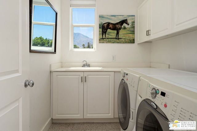 2160 N Hermosa Drive, Palm Springs, CA 92262