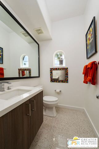 2160 N Hermosa Drive, Palm Springs, CA 92262