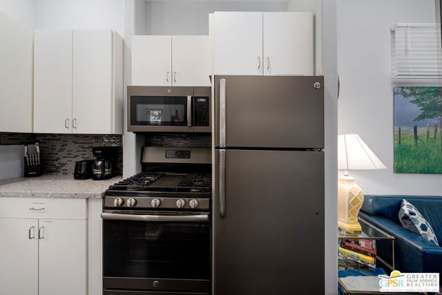 2160 N Hermosa Drive, Palm Springs, CA 92262