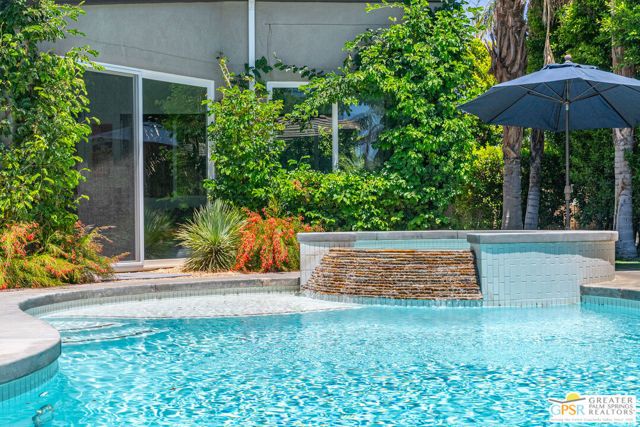 2160 N Hermosa Drive, Palm Springs, CA 92262